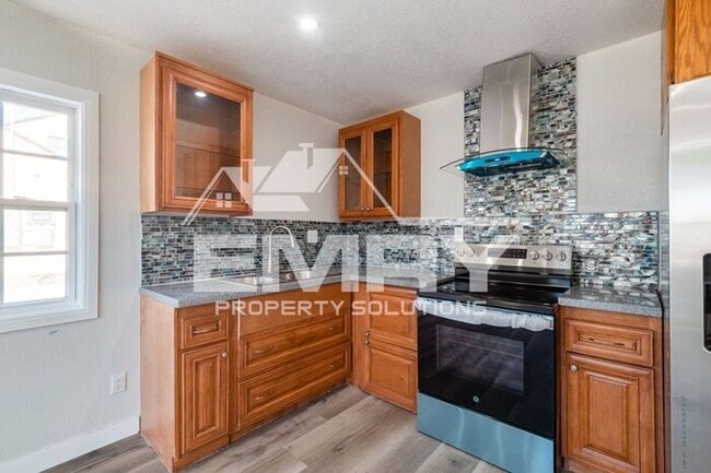 Building Photo - Available for rent in Lynwood 2 Bed 2 Bath...