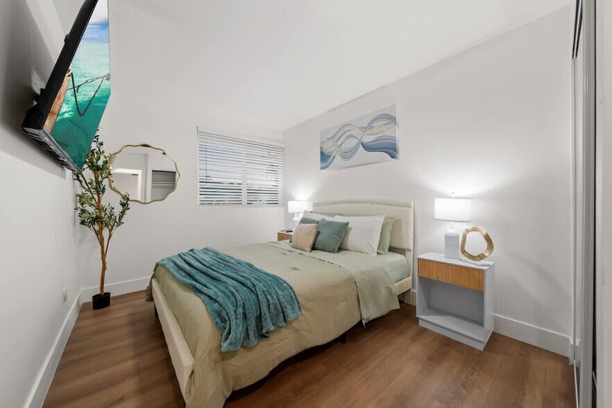 Building Photo - 1676 Raynell Way