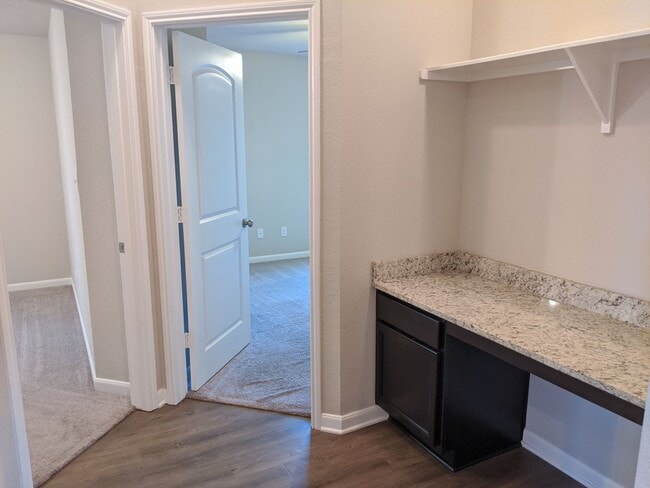 Building Photo - Available August 2026! Beautiful Home in Bryan!