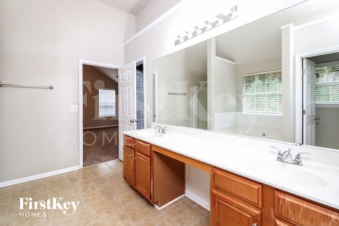 Building Photo - 420 Farmwood Way