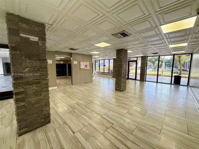 Building Photo - 15600 NW 7th Ave