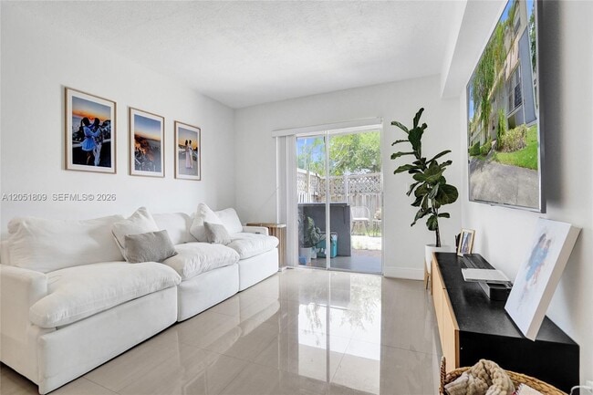 Building Photo - 4600 SW 67th Ave