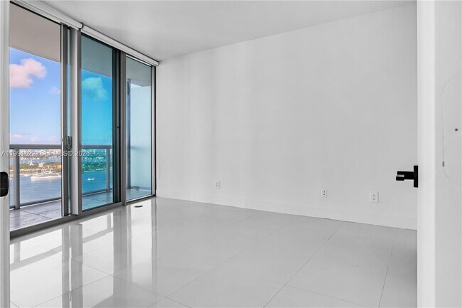 Building Photo - 888 Biscayne Blvd