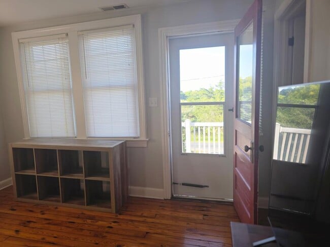 Building Photo - 6541 Broadwater Cir