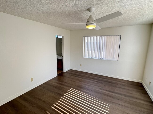 Building Photo - 2323 Whitesands Dr