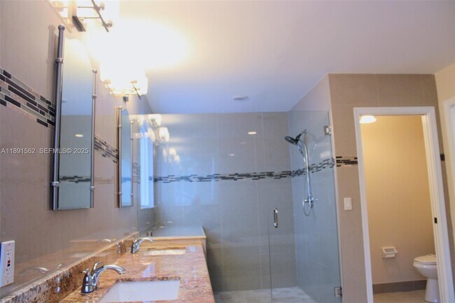 Building Photo - 11151 Minneapolis Dr