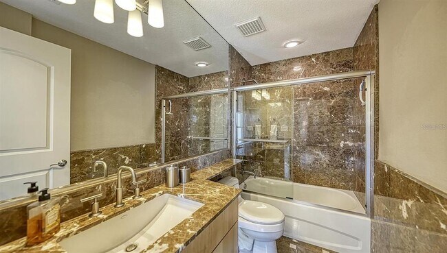 Building Photo - 650 Golden Gate Point