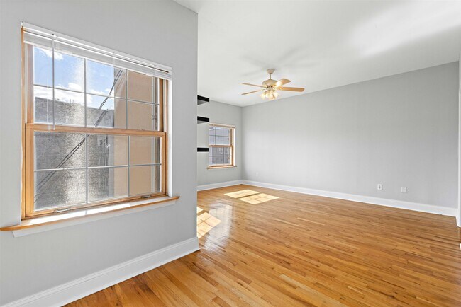 Building Photo - 211-213-213 3rd St
