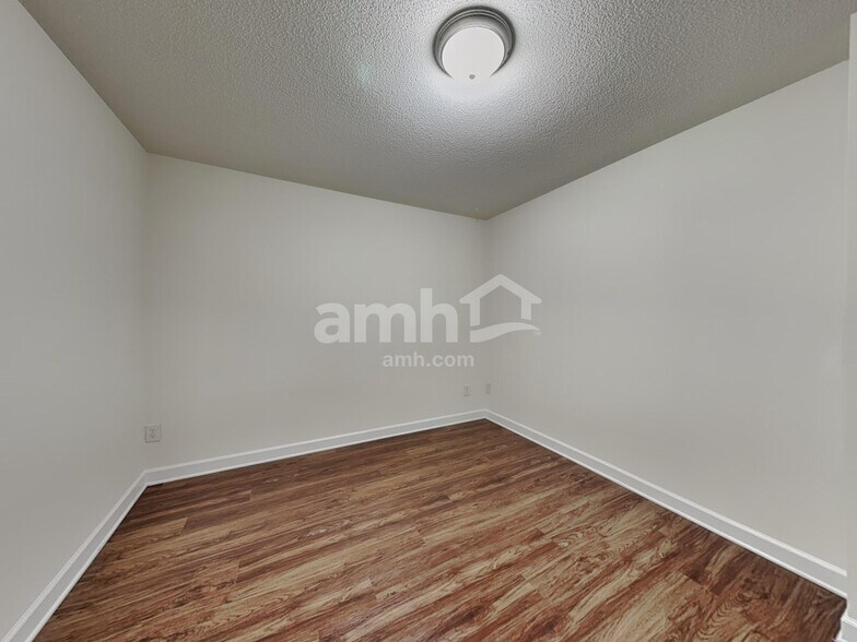 Building Photo - 1629 Hawkcrest Ln