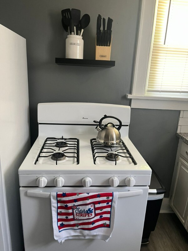 Building Photo - 207 New York St