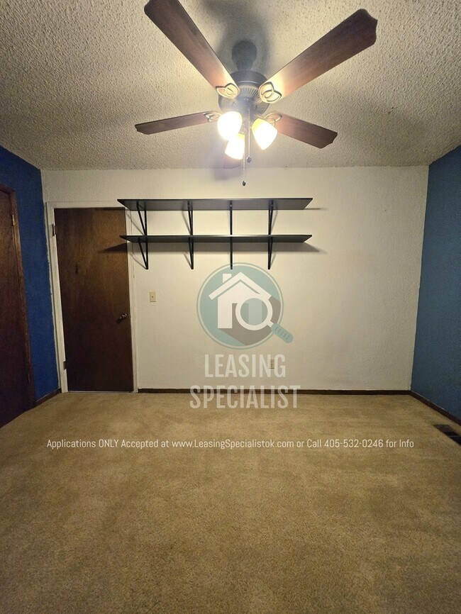 Building Photo - Charming Yukon 3 Bed 2 Bath Home