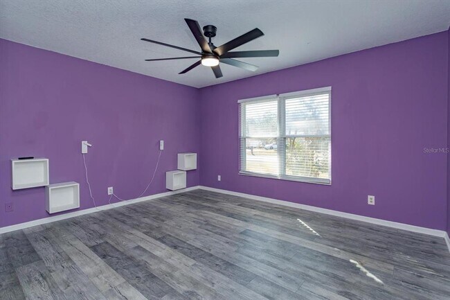 Building Photo - 8437 Alveron Ave