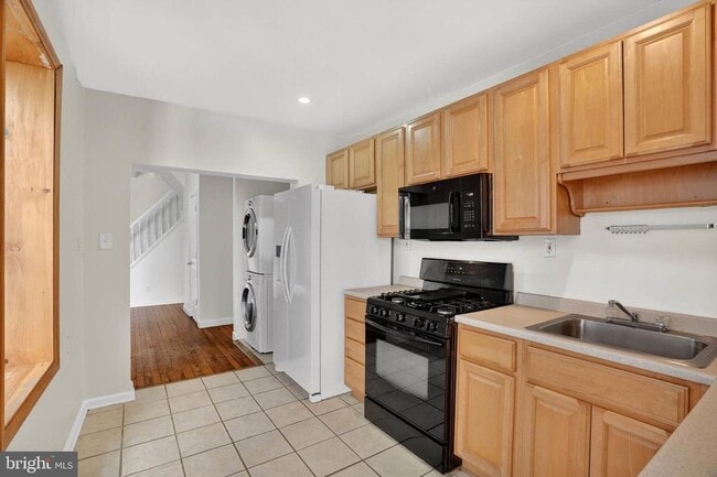 Building Photo - 1642 S Hanover St