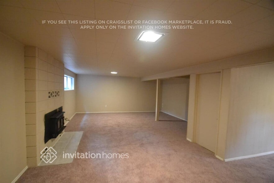 Building Photo - 2107 SW 316th St