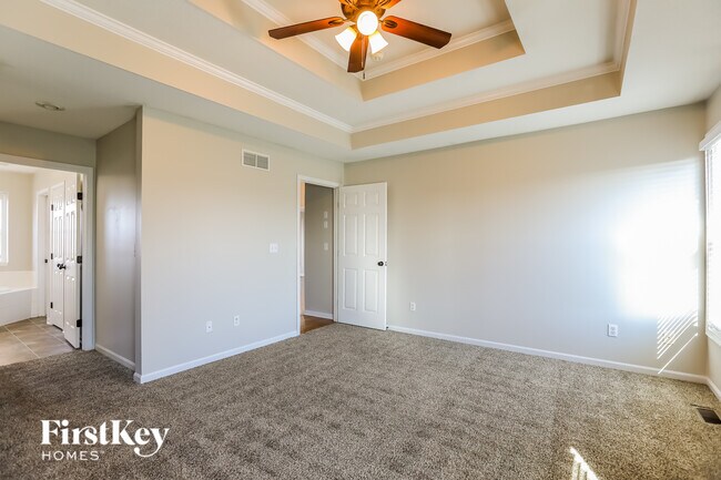 Building Photo - 819 Trailway Dr