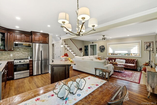 Building Photo - 110 Topland Rd