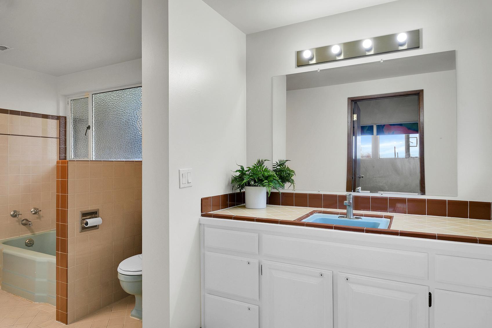 Building Photo - 8240 S 114th St