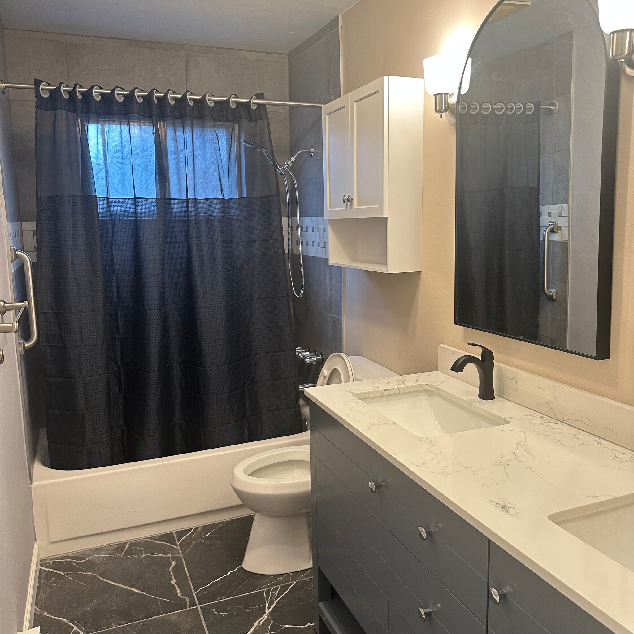 Remodeled bath - double vanity! - 21326 Main St NE