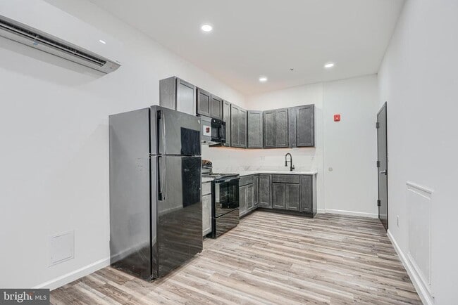 Building Photo - 7 S Carrollton Ave