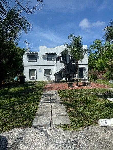 Building Photo - 519 Pilgrim Rd