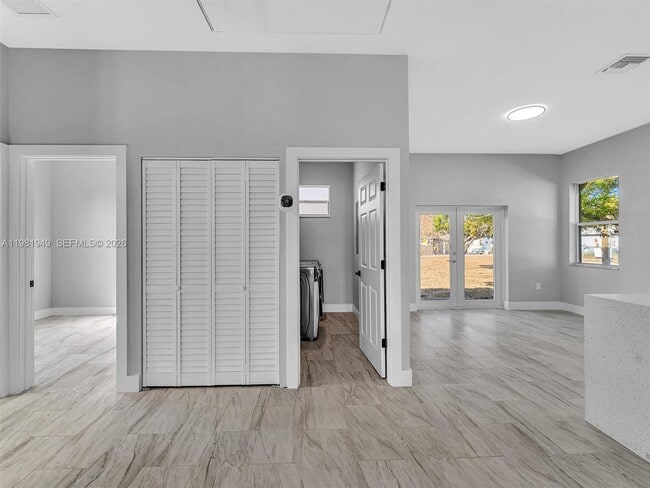 Building Photo - 803 N 20th St