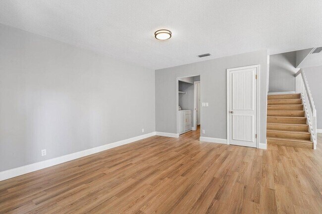 Building Photo - 1781 N Congress Ave