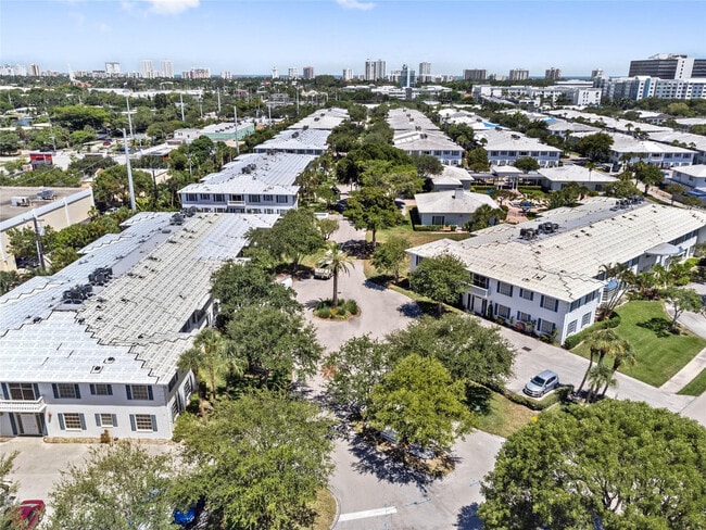 Building Photo - 2151 NE 68th St