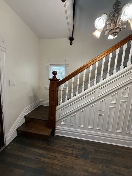 Building Photo - 1118 Kinneys Ln