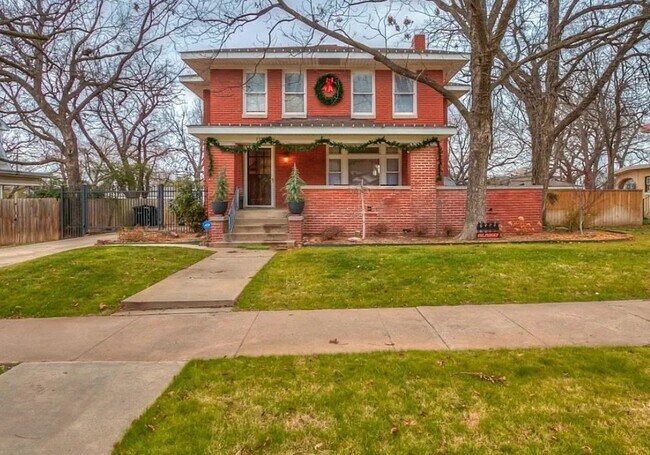Building Photo - 1319 NW 20th St