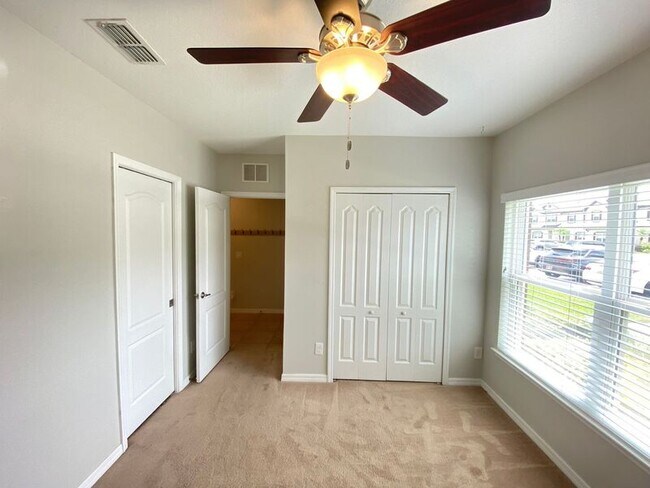 Building Photo - 600 Northern Way