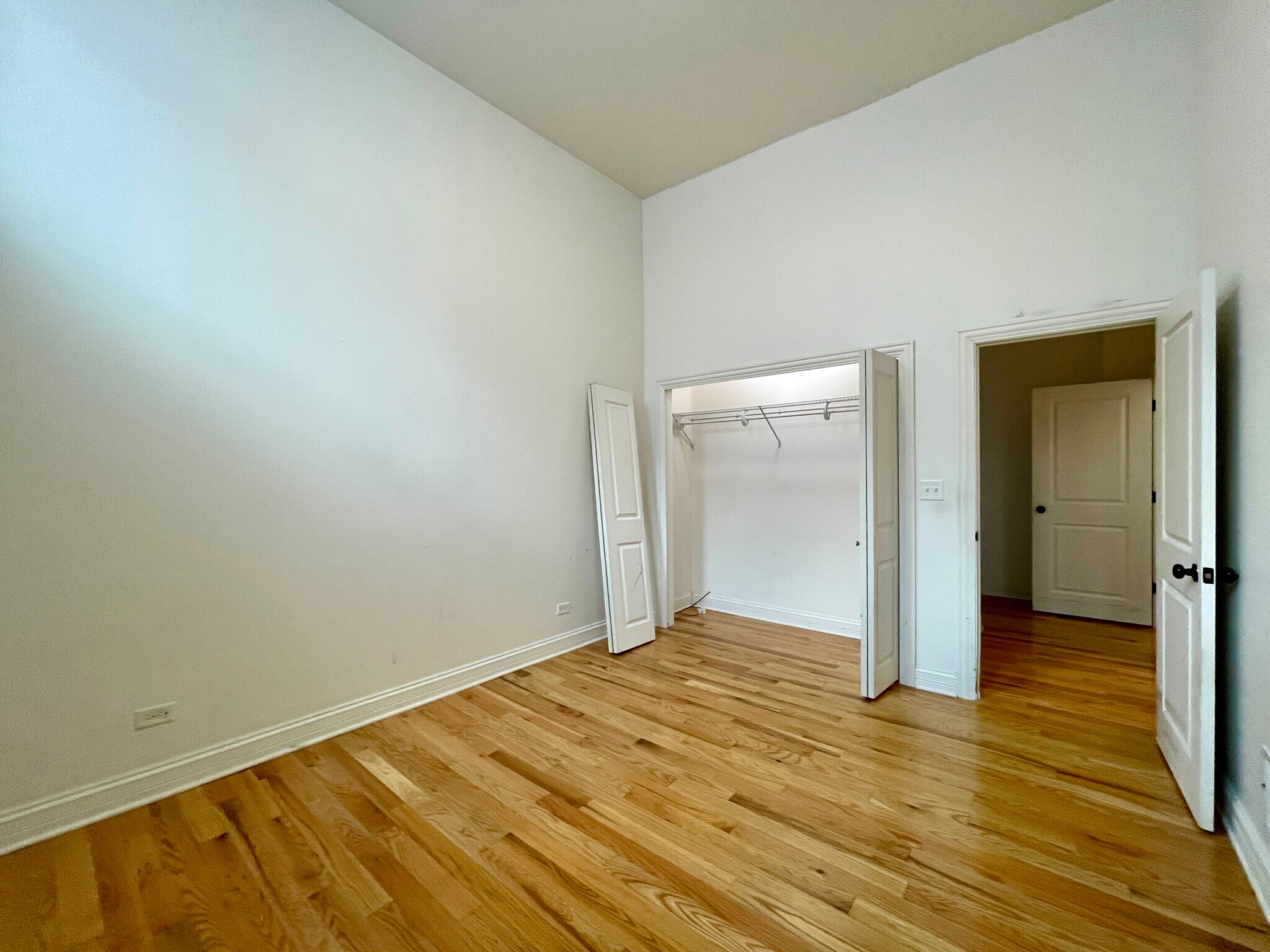 Building Photo - 1000 N Mozart St