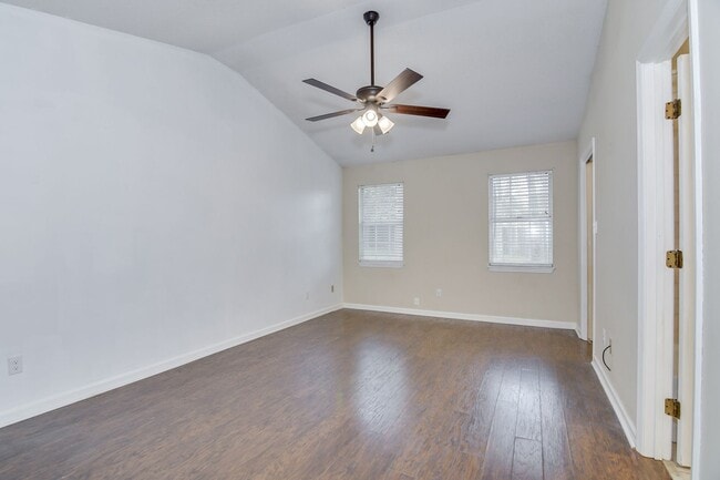 Building Photo - Ranch In Columbia County