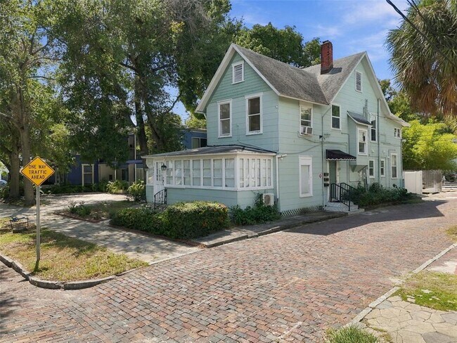 Building Photo - 524 3rd St N