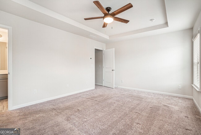 Building Photo - 3320 Reagan Way