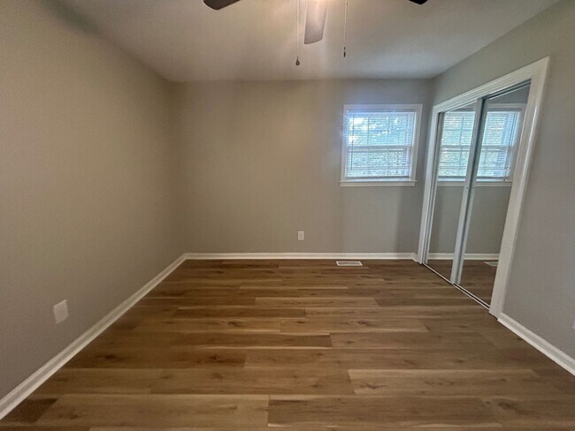 Building Photo - 3728 Baywater Dr