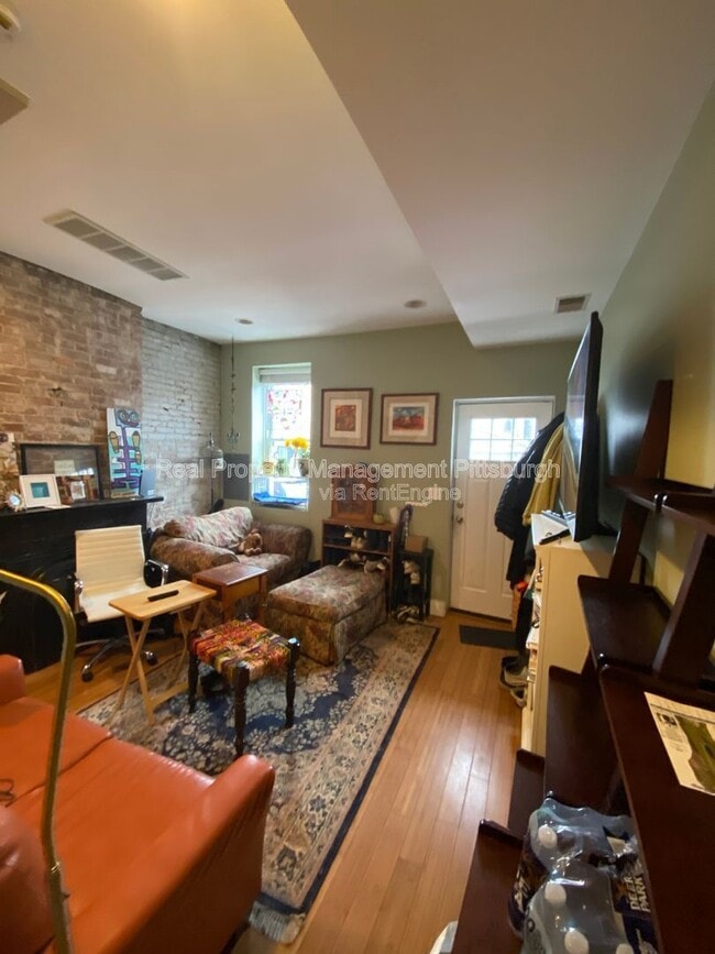 Building Photo - 176 Lodi Way