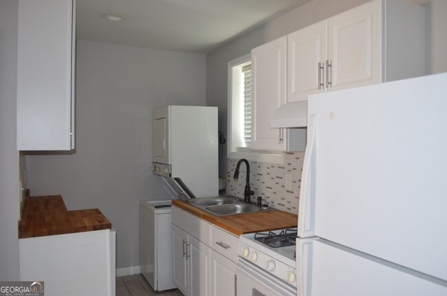 Building Photo - 1125 West Ave SW