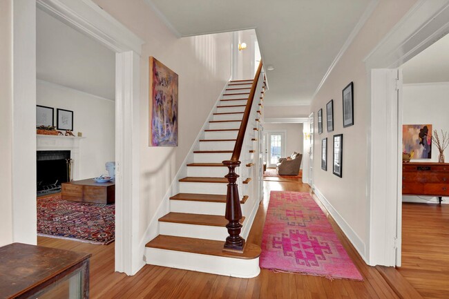 Building Photo - Gorgeous Historic Home in Downtown Wilmington