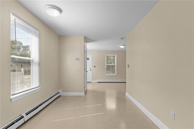 Building Photo - 176 Pavilion Ave