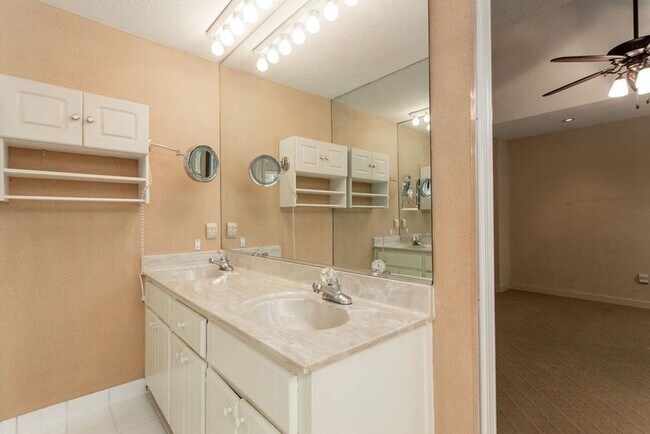 Building Photo - Contemporary East Cobb Home in Pope School...