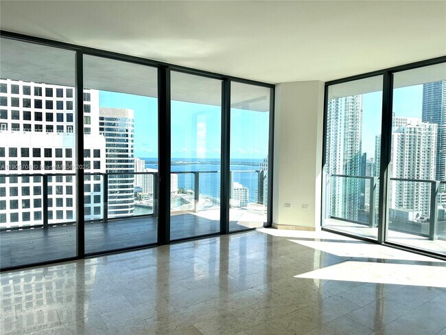 Building Photo - 68 SE 6th St