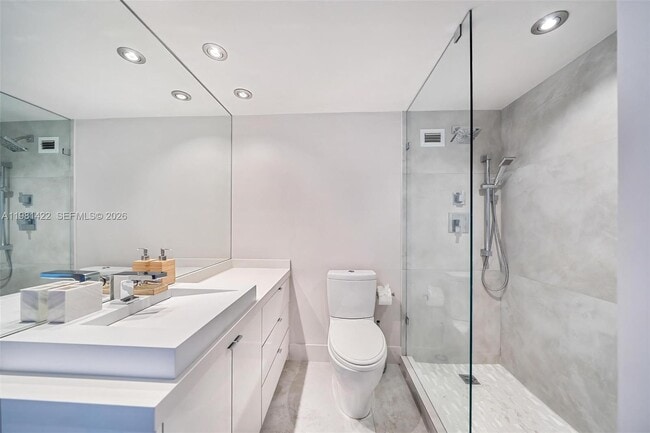 Building Photo - 1000 West Ave