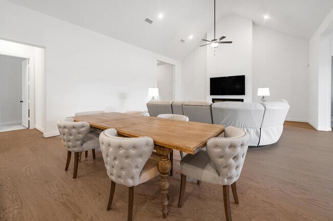 Building Photo - 20710 Via Giulia Ct