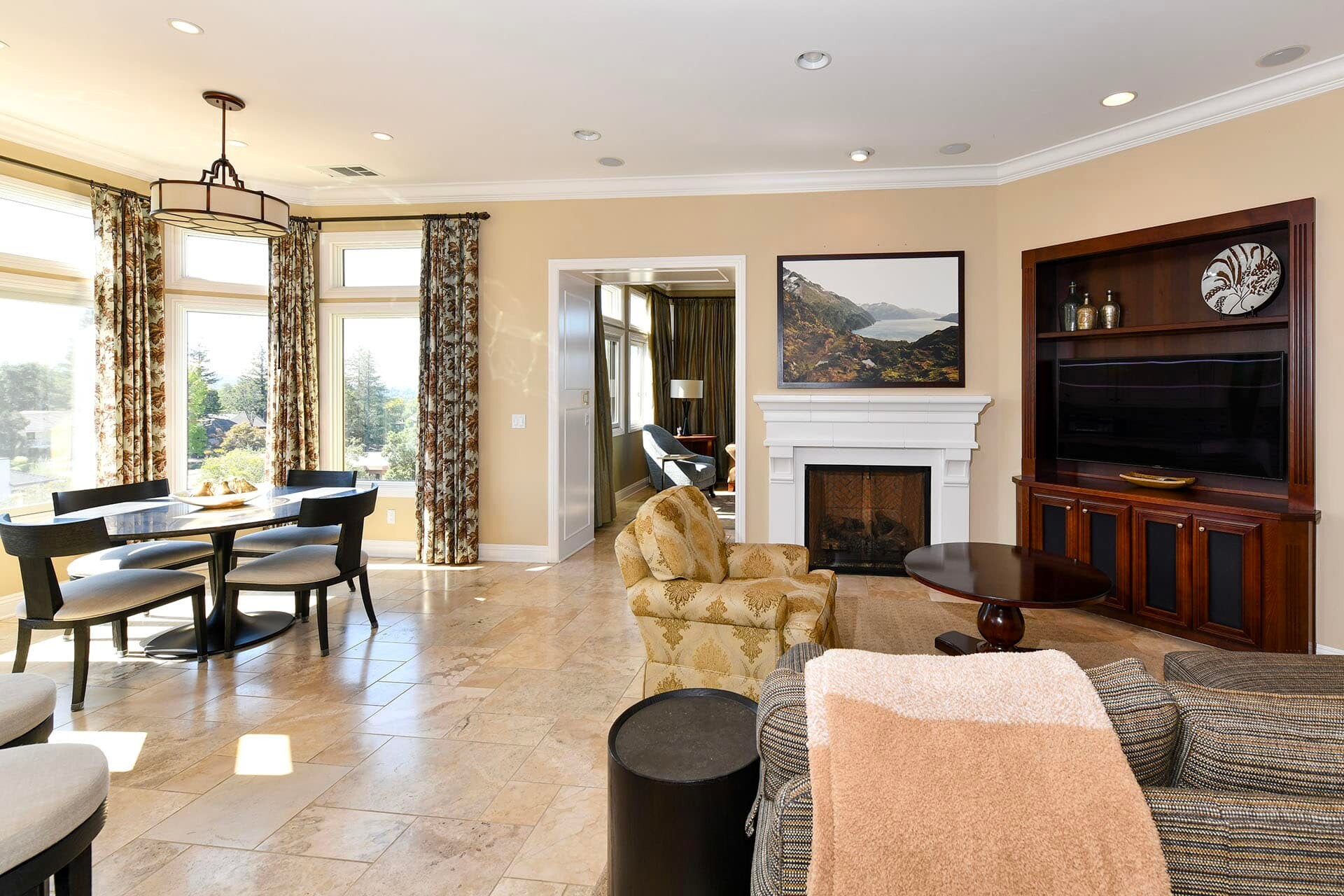 Building Photo - 21 Pinnacle Peak St