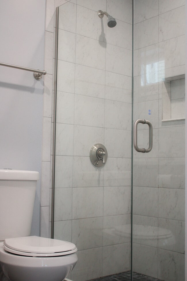 Bathroom 1 - 160 Minot St