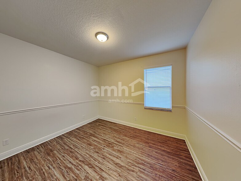 Building Photo - 1618 Short Birch Ln