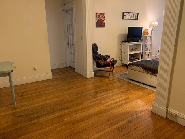 Building Photo - 19 Melvin Ave