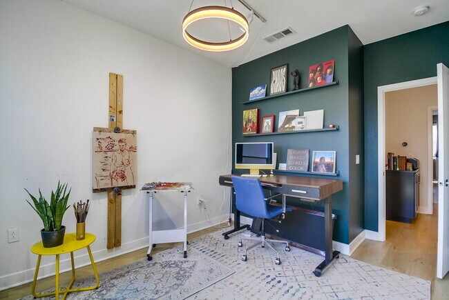 Building Photo - Welcome to your modern La Mesa townhome wi...