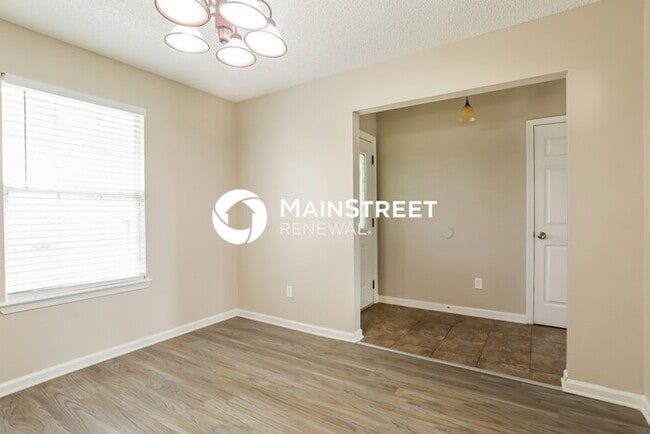 Building Photo - 4 Bedroom Pet-Friendly Home in Green Cove Springs, FL with Main Street Renewal
