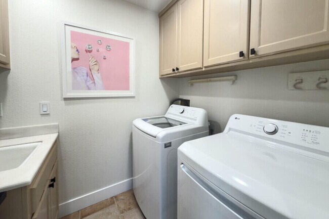 Building Photo - 80671 Cherry Hills Dr